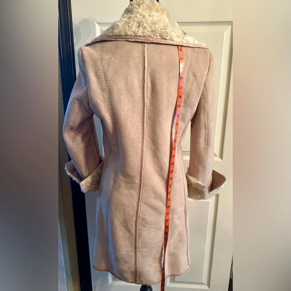 Ladies coat , faux fur lined. - Picture 4 of 4